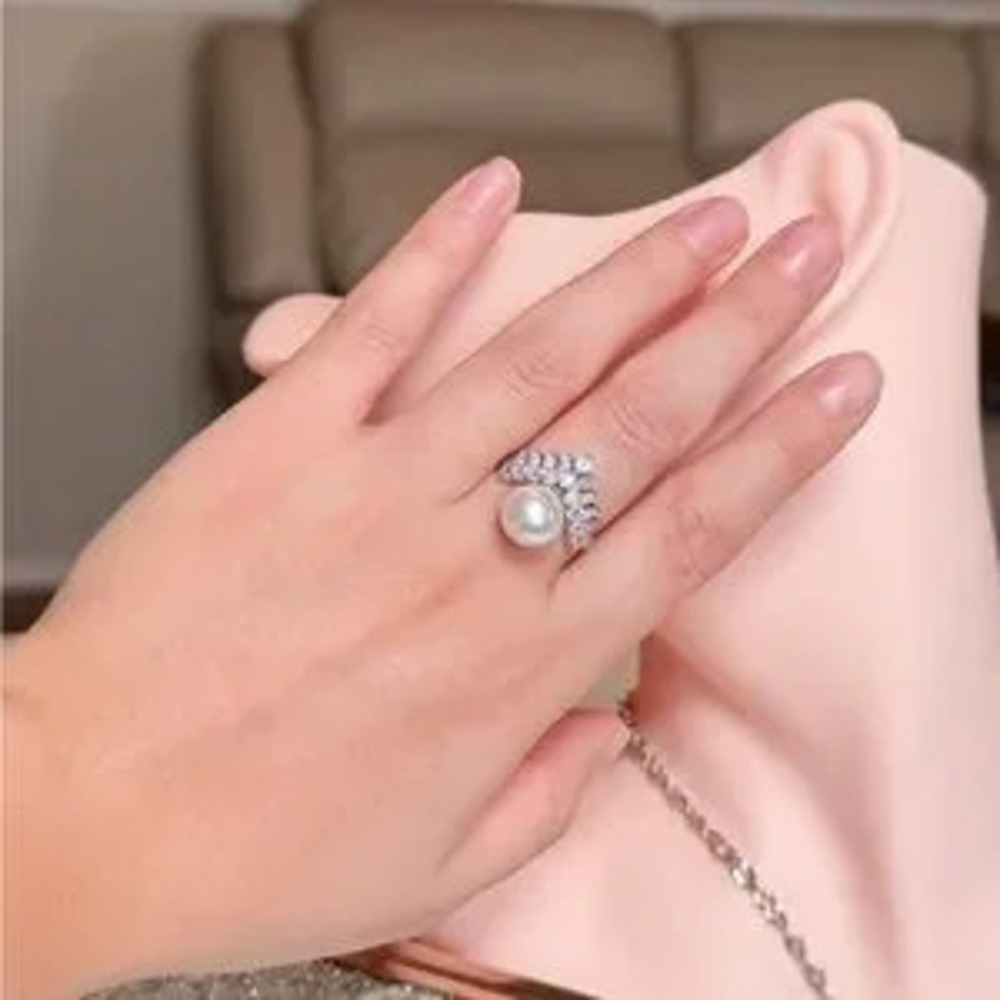 Elegant Silver Pearl and Crystal Ring